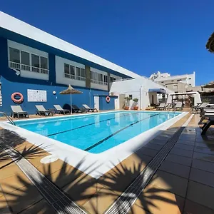 apartamentos-cel-blau.ibizaislandhotels.net/